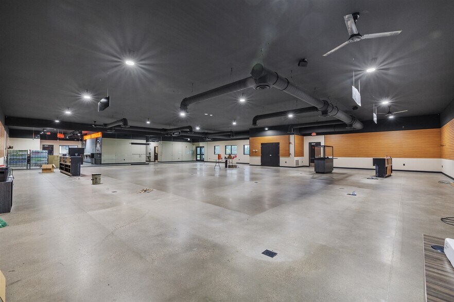 More Photos Of 7051 Highway 2 and 52 W, Minot Warehouse For Sale