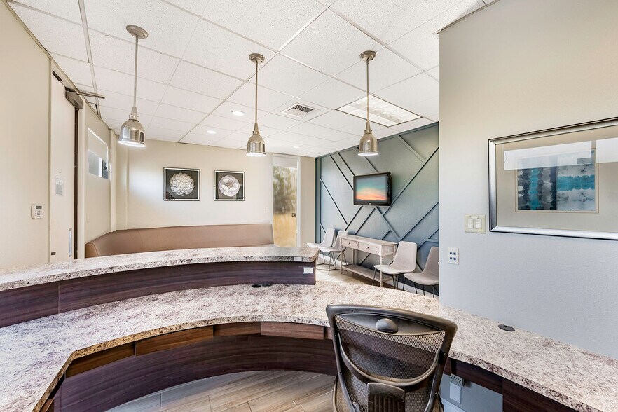 More Photos Of 2700 N Bellflower Blvd, Long Beach Medical For Lease