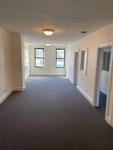 More Photos Of 410-412 Mamaroneck Ave, Mamaroneck Storefront Retail Office For Lease