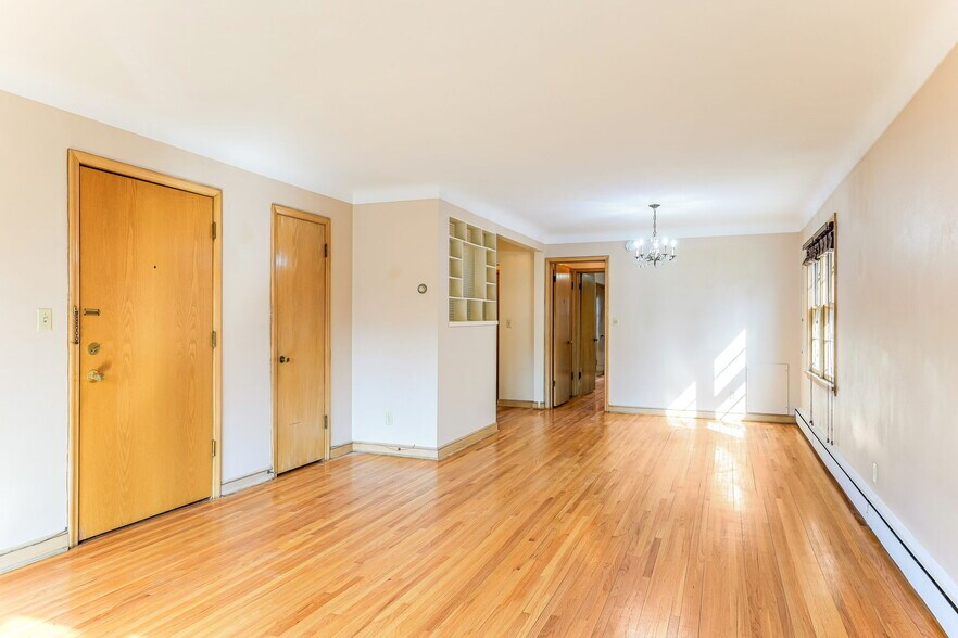 More Photos Of 1991 Grand Ave, Saint Paul Apartments For Sale
