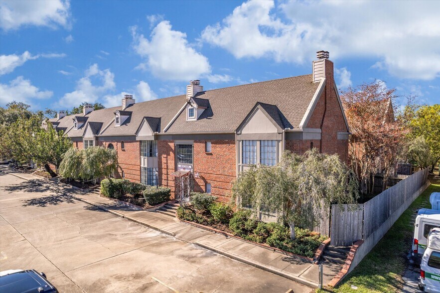 More Photos Of 16815 Royal Crest Dr, Houston Loft Creative Space For Sale