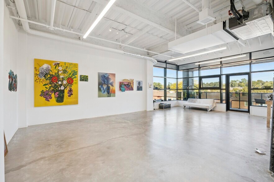 More Photos Of 288-300 Geary Ave, Toronto Manufacturing For Sale