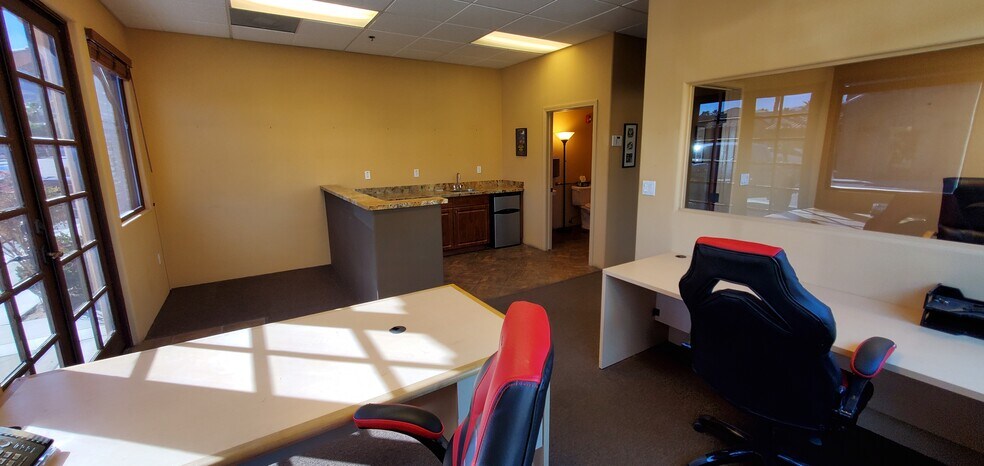 More Photos Of 71780 San Jacinto Dr, Rancho Mirage Medical For Lease