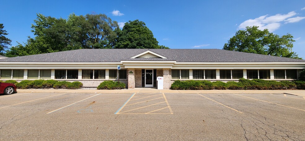 Primary Photo Of 15851 S Old Us-27, Lansing Office For Lease