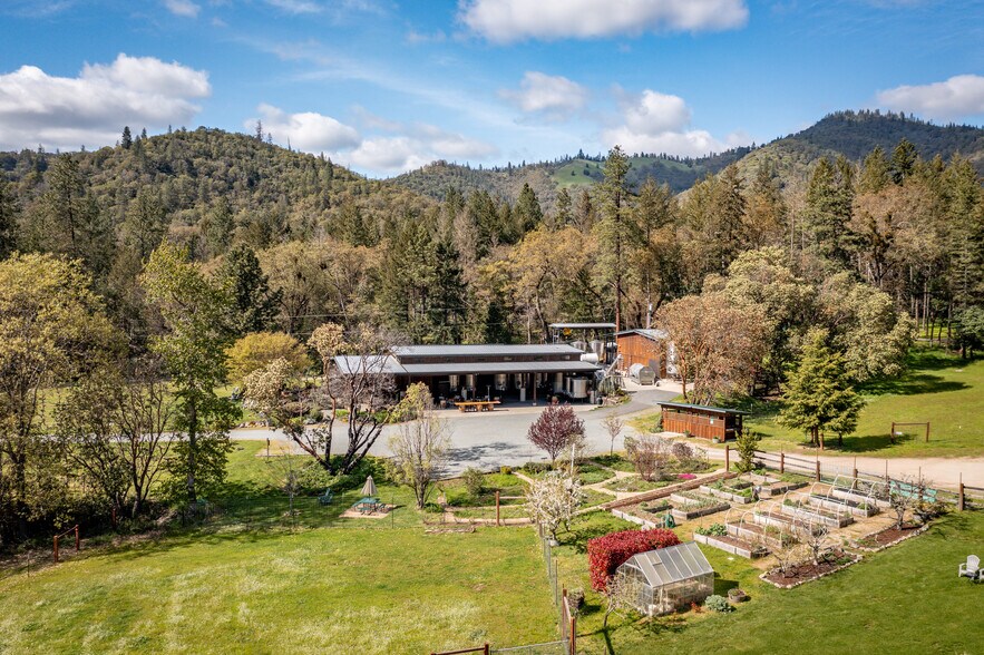 More Photos Of 818 Slagle Creek Rd, Grants Pass Winery Vineyard For Sale