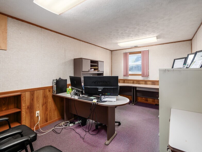 More Photos Of 31 S Ludlow Rd, Urbana Auto Repair For Sale