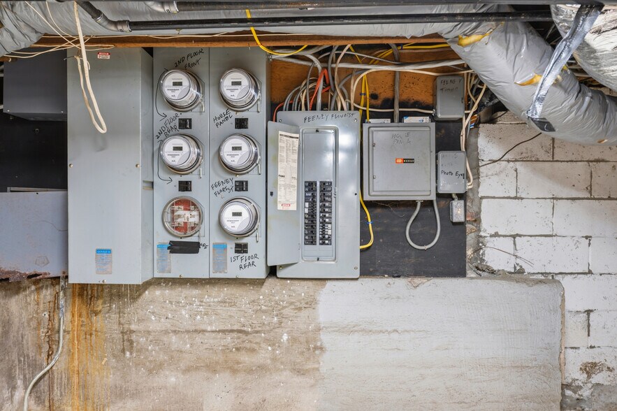 More Photos Of 47 Chelmsford St, Chelmsford Storefront Retail Residential For Sale