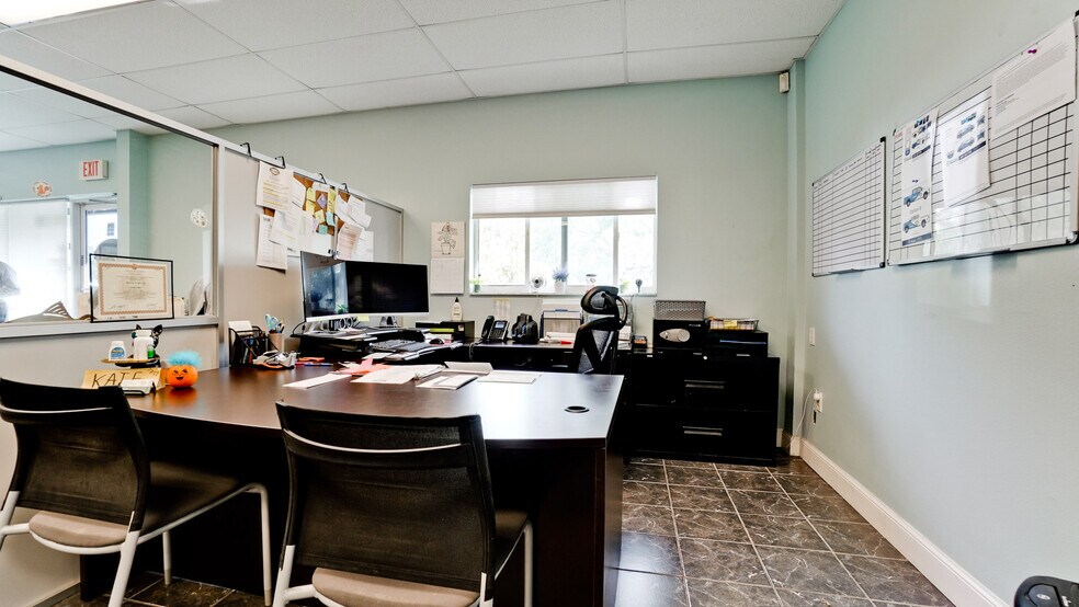 More Photos Of 2117-2125 47th st, Sarasota Warehouse For Sale