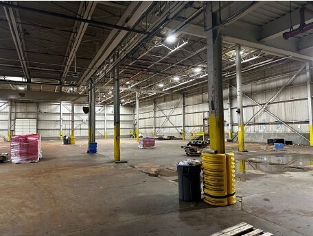 More Photos Of 1611 James P Cole Blvd, Flint Manufacturing For Lease