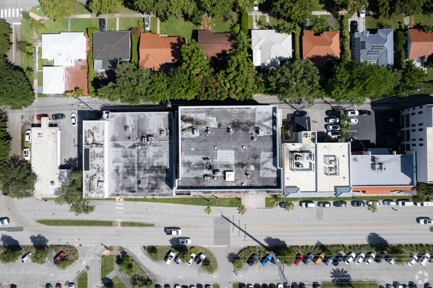 More Photos Of 4675 Ponce de Leon Blvd, Coral Gables Medical For Lease