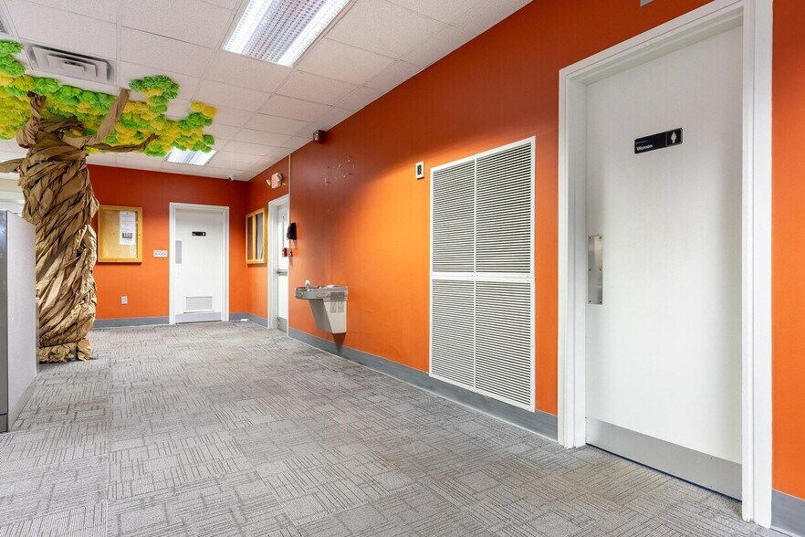 More Photos Of 240 Edwards St, Cleveland Office For Sale