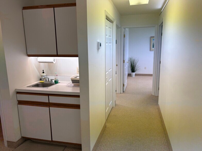 More Photos Of 1 Bethany Rd, Hazlet Office For Sale