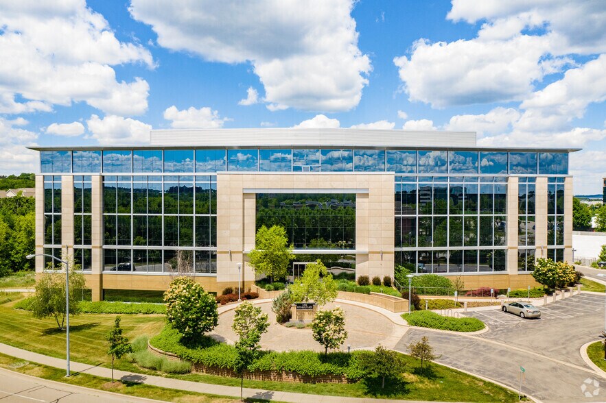More Photos Of 1302 Deming Way, Madison Office For Lease