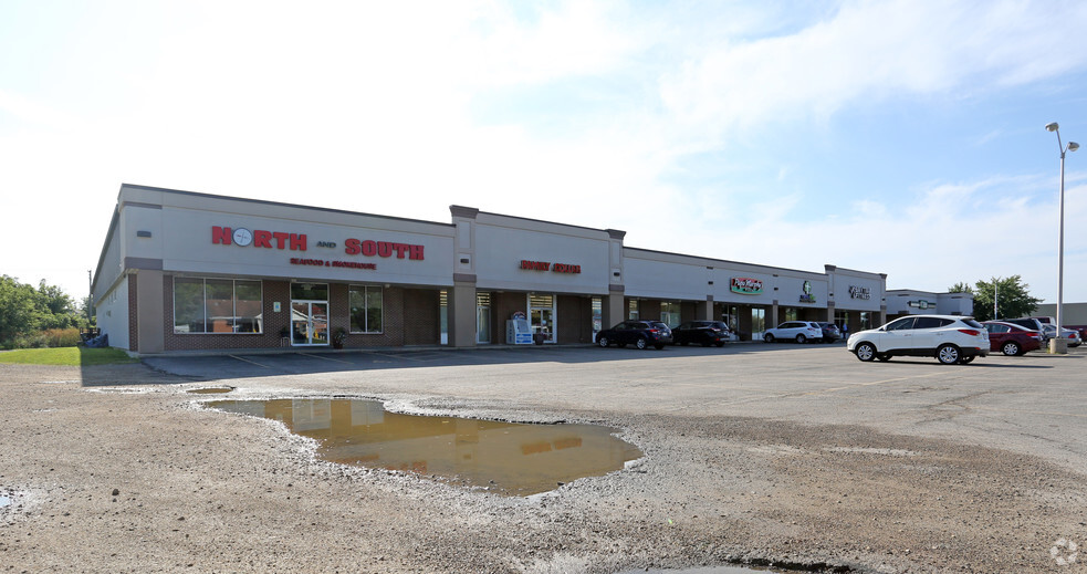 Primary Photo Of 605-619 S Main St, De Forest Unknown For Lease