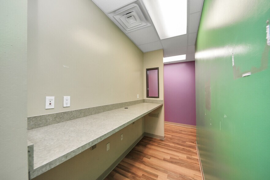 More Photos Of 3521 Town Center Blvd, Sugar Land Medical For Lease