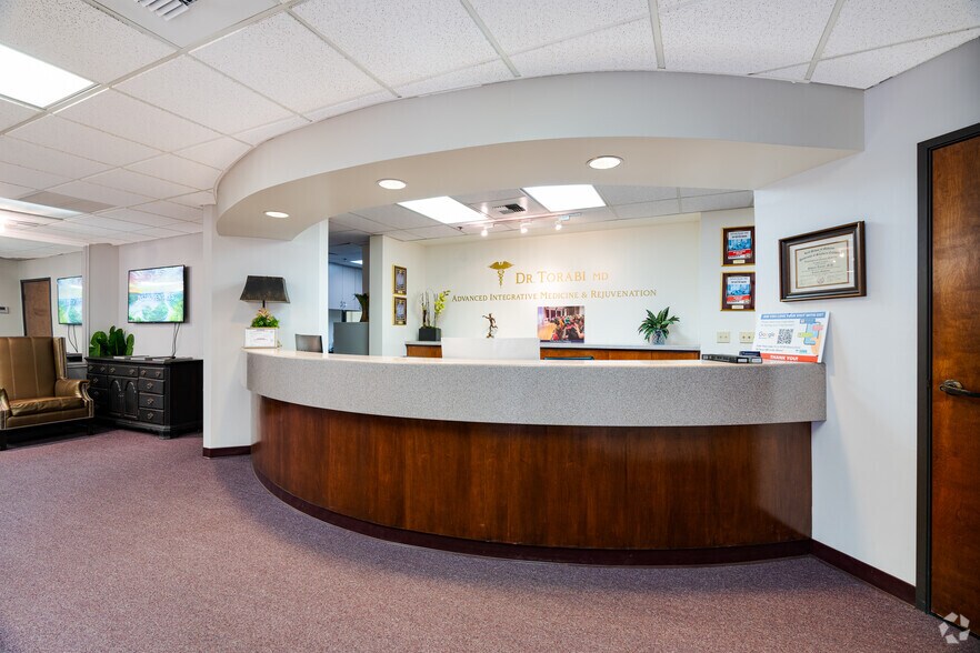 More Photos Of 3550 Q St, Bakersfield Medical For Sale