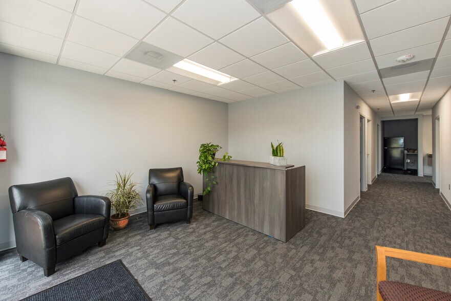 More Photos Of 450 Solomon Dr, Fredericksburg Office For Lease
