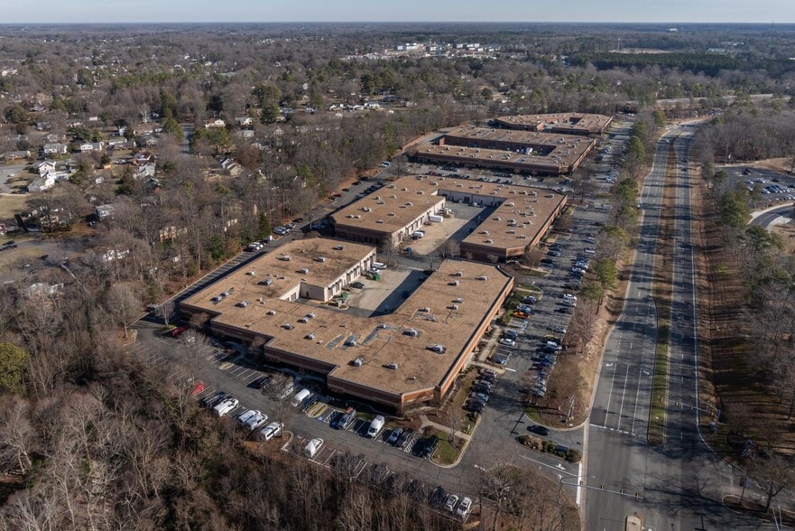 More Photos Of 1450-1470 E Parham Rd, Richmond Unknown For Lease