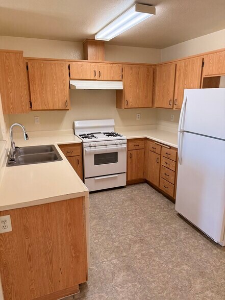 More Photos Of 400 W Forest Ave, Coalinga Apartments For Sale