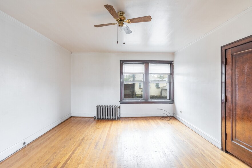 More Photos Of 146 157th St, Calumet City Apartments For Sale