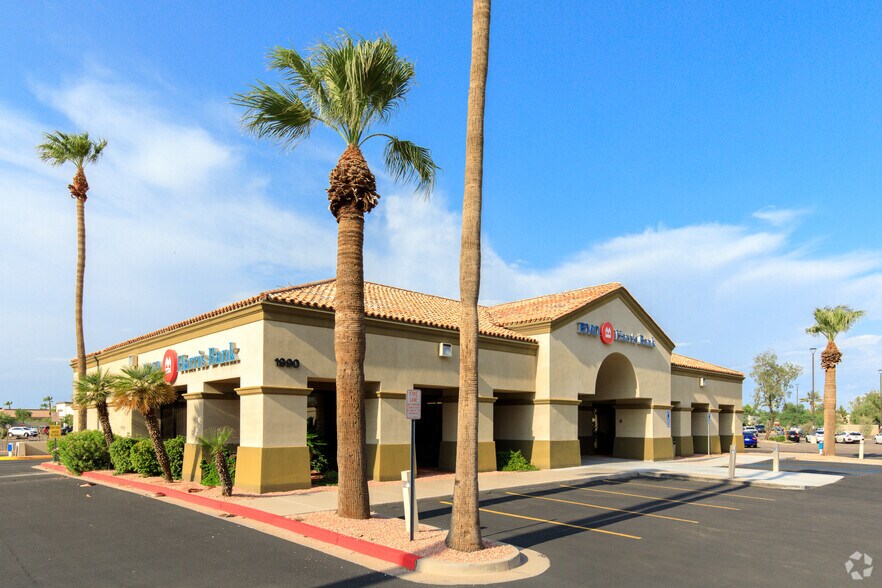 More Photos Of 1760-1940 W Chandler Blvd, Chandler Unknown For Lease