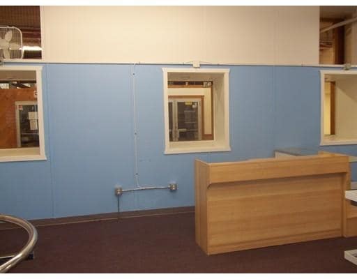 More Photos Of 657 Quarry St, Fall River Freestanding For Lease