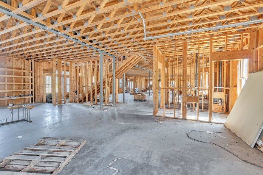 More Photos Of 100 Timber Trail Rd, Richmond Hill Office For Sale