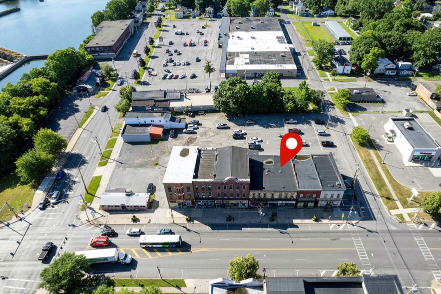 More Photos Of 121 W Broadway, Fulton Storefront Retail Residential For Sale
