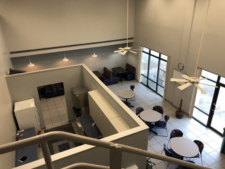 More Photos Of 5295 Hollister St, Houston Office For Sale