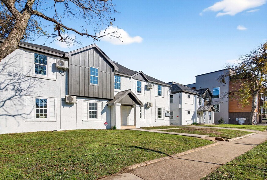 More Photos Of 439 W 9th St, Dallas Apartments For Sale