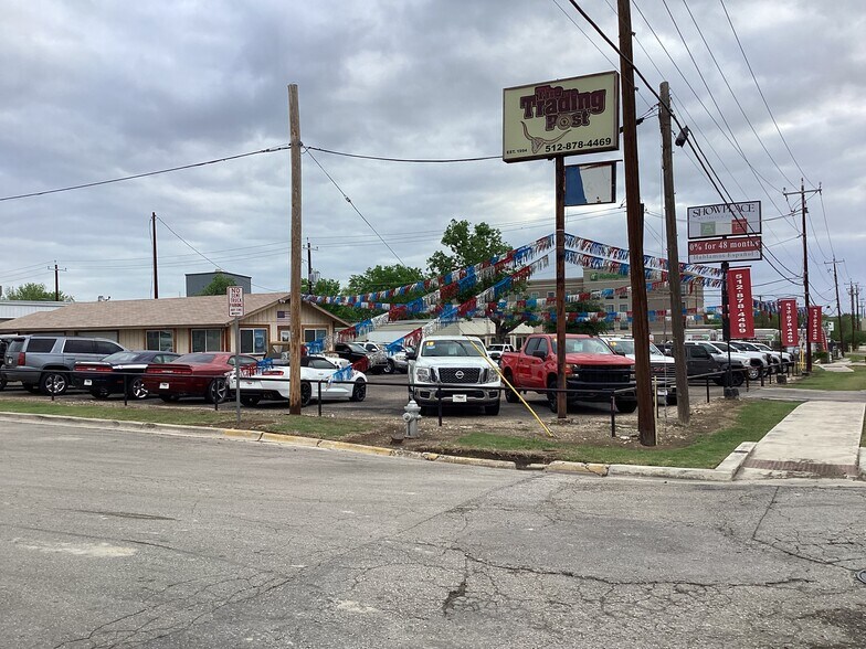 More Photos Of 1950 S Ih 35, San Marcos General Retail For Lease