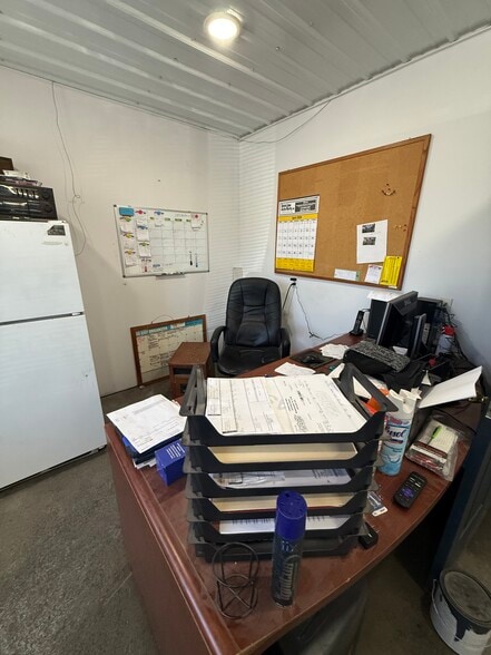 More Photos Of 916 Pleasant Grove Rd, Westmoreland General Retail For Sale