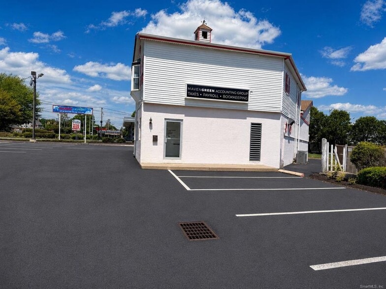 More Photos Of 735-737 Villa Ave, Fairfield Storefront Retail Office For Lease