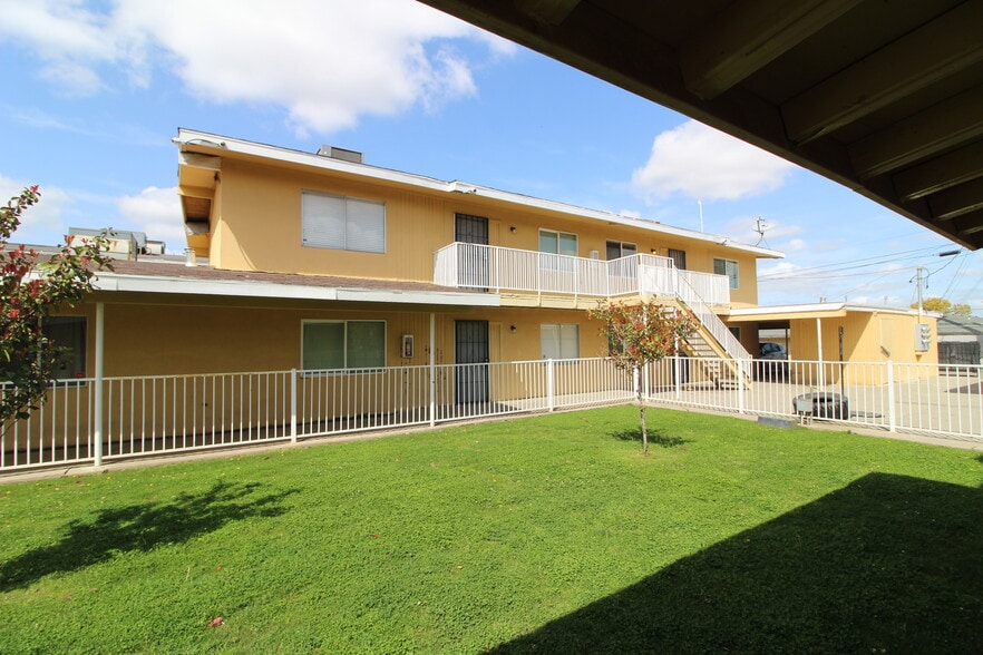 More Photos Of , Fresno Multifamily For Sale