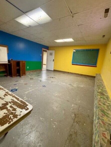 More Photos Of 115 S Pierce St, Crestline Religious Facility For Sale