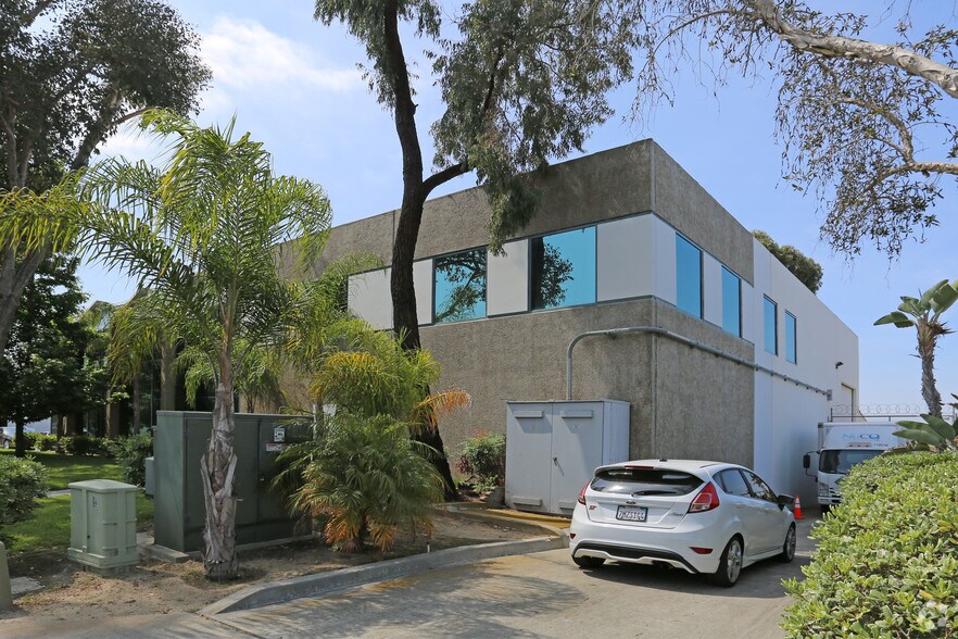 More Photos Of 6827 Nancy Ridge Dr, San Diego Light Manufacturing For Lease
