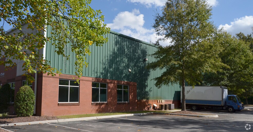 More Photos Of 525 Byron St, Chesapeake Flex For Lease