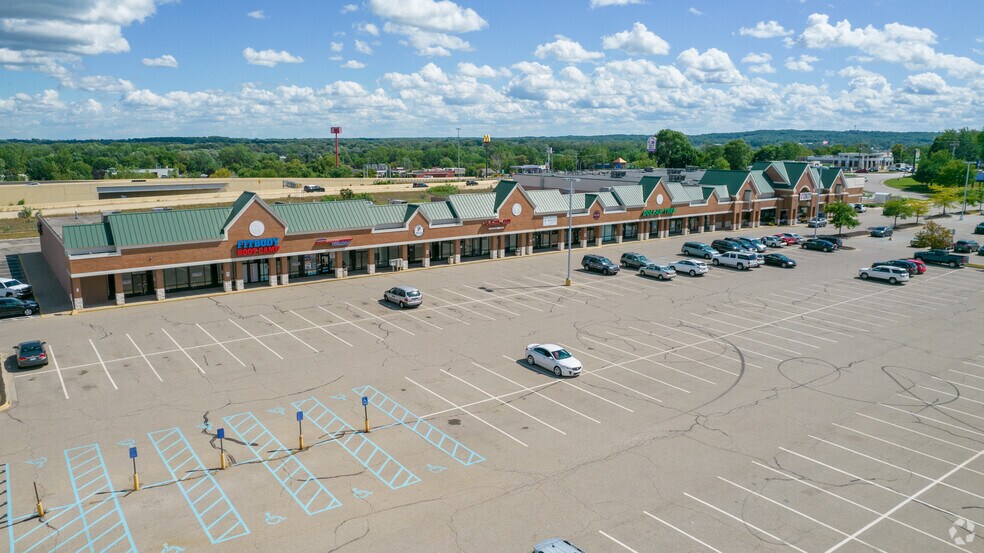 More Photos Of 701 68th St SW, Byron Center Freestanding For Lease