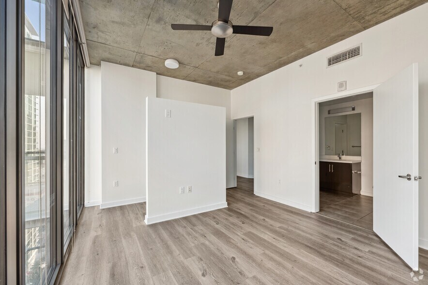 More Photos Of 801 S Hope St, Los Angeles Apartments For Lease