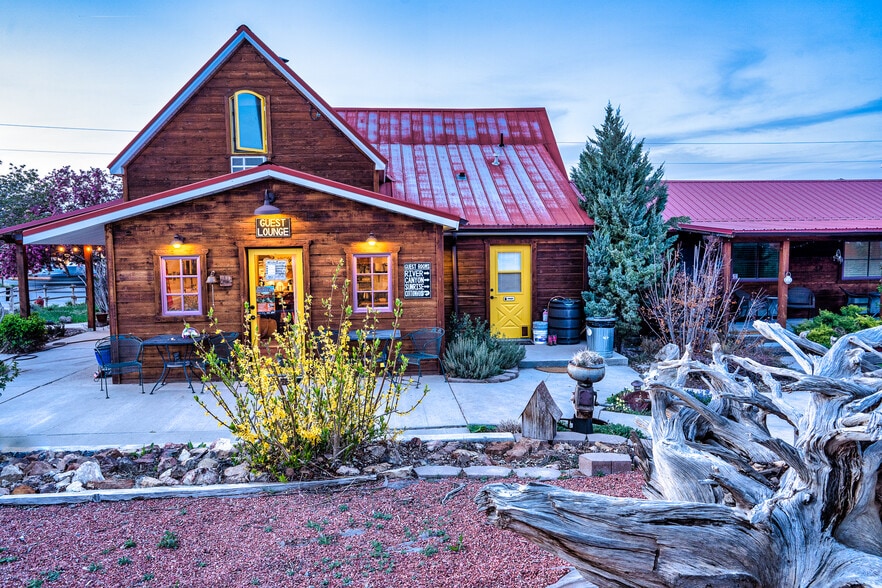 More Photos Of 15 S 100 E, Escalante Hotel For Sale