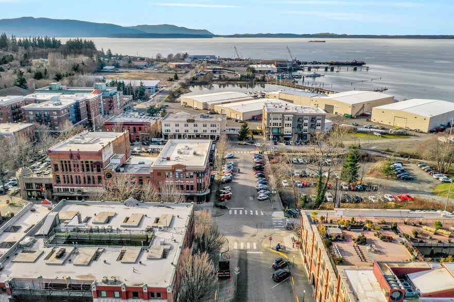 Primary Photo Of 1200 10th St, Bellingham General Retail For Lease