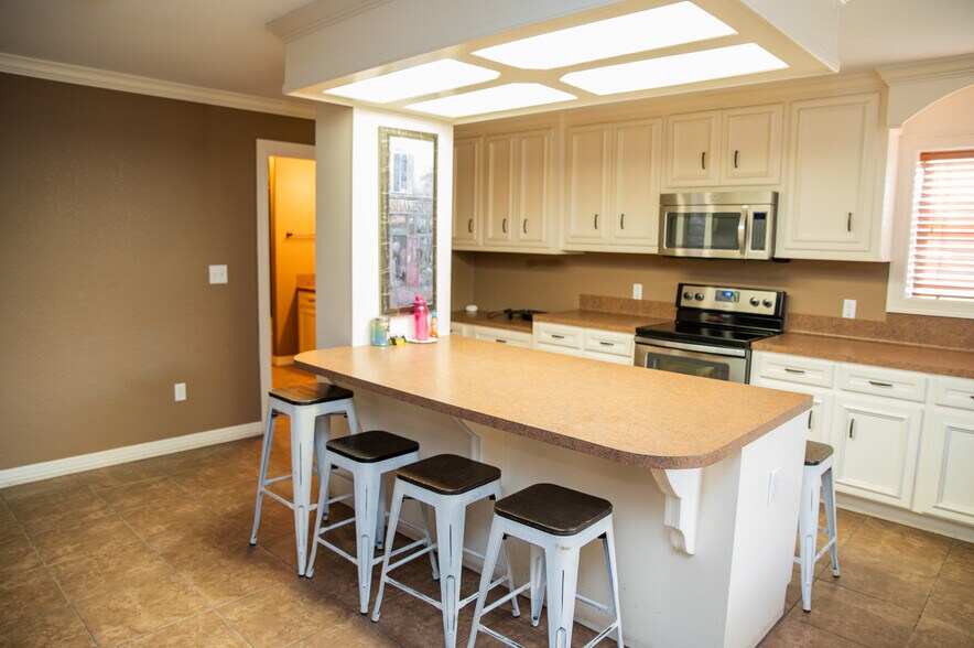 More Photos Of 11066 Highway 242, Conroe Warehouse For Sale