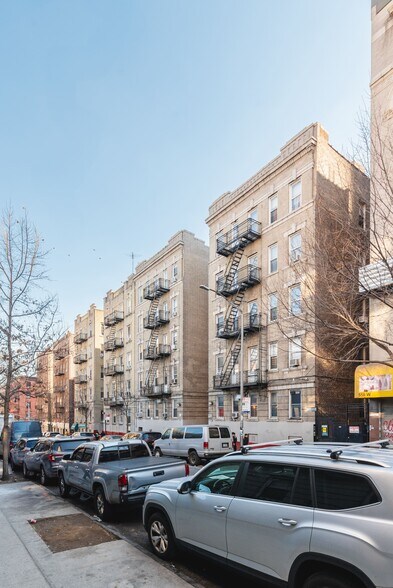 More Photos Of 550 W 180th St, New York Apartments For Sale