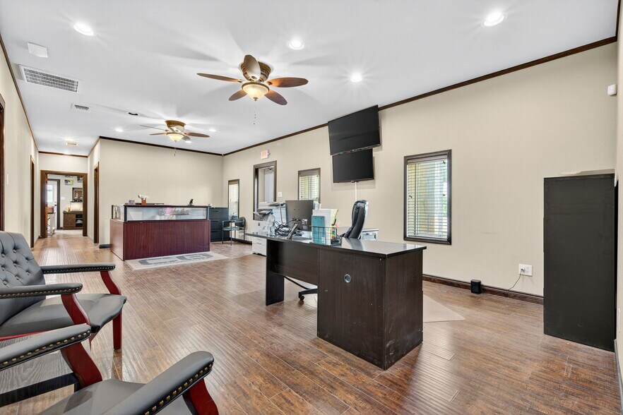 More Photos Of 3008 Ranger Hwy, Weatherford Manufacturing For Sale