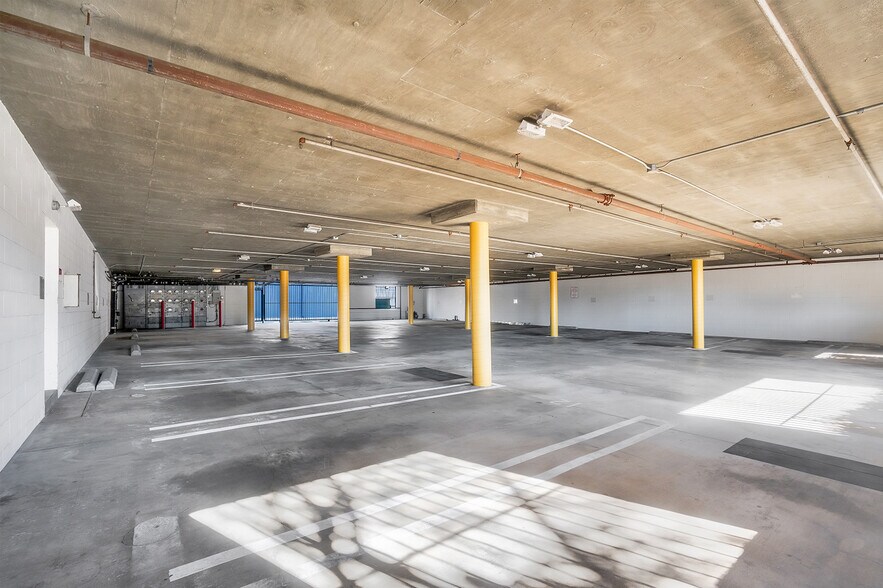 More Photos Of 400 S Victory Blvd, Burbank Office For Sale