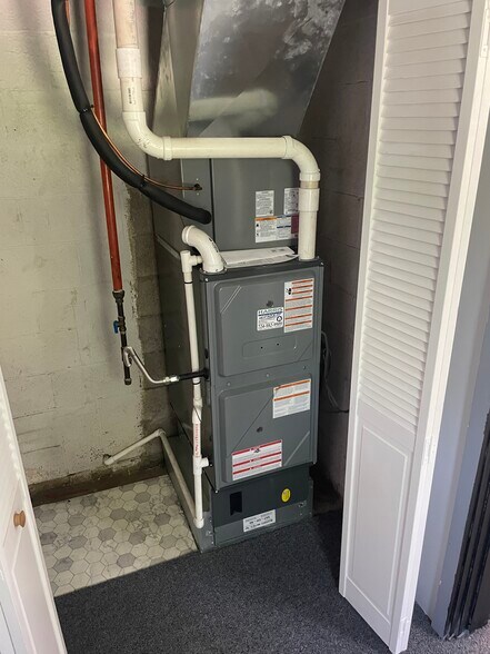 More Photos Of 10 Rhoda St, Farrell Flex For Lease