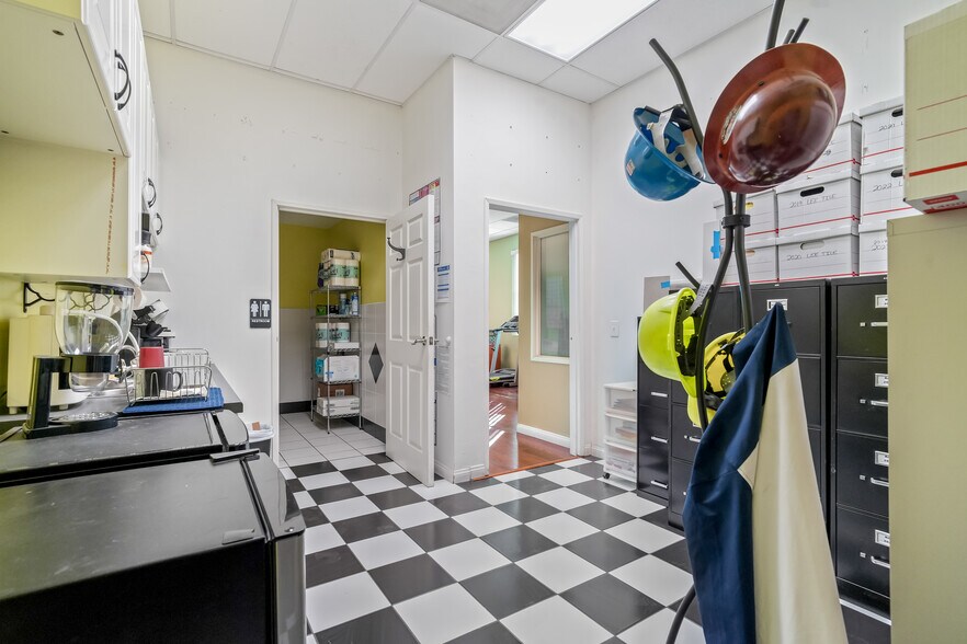 More Photos Of 2411 Fenton St, Chula Vista Research And Development For Sale