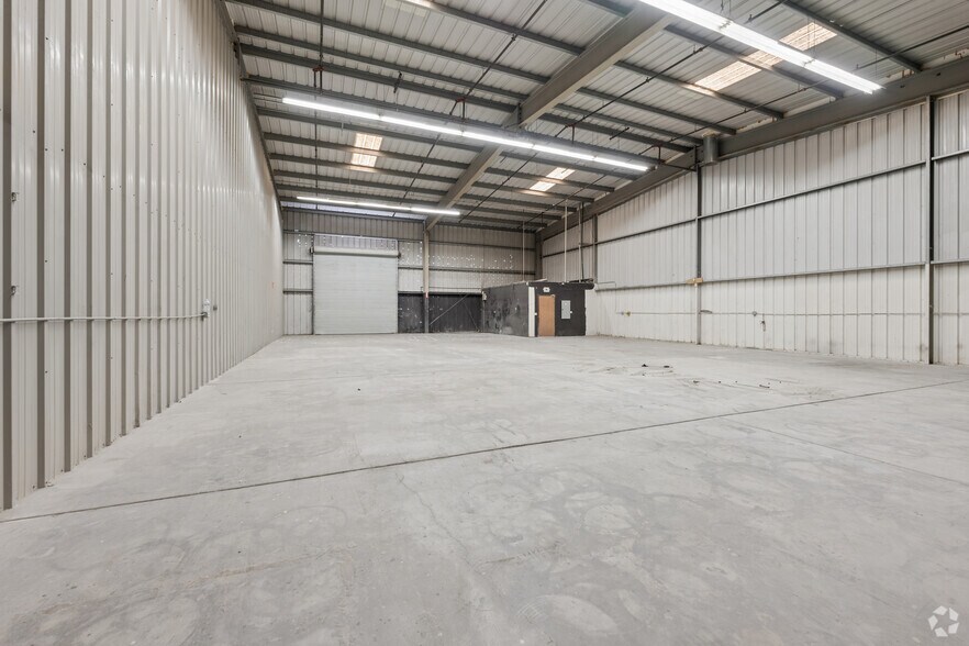 More Photos Of 15750 Arrow Hwy, Fontana Manufacturing For Lease