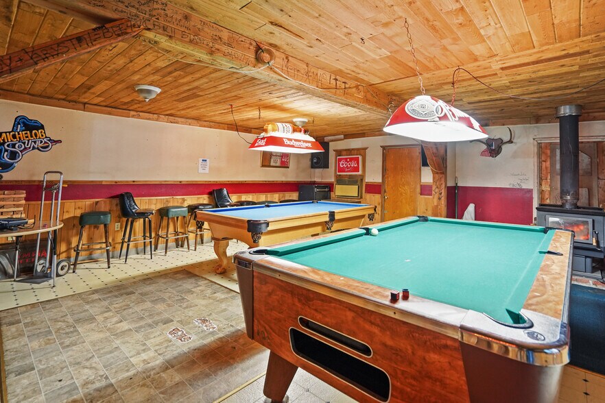 More Photos Of 4976 WA-25 Hwy, Hunters Bar For Sale