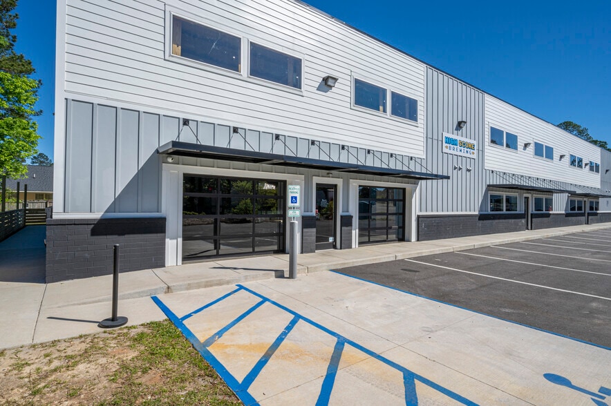 More Photos Of 8120 Windsor Hill Blvd, North Charleston Light Distribution For Lease